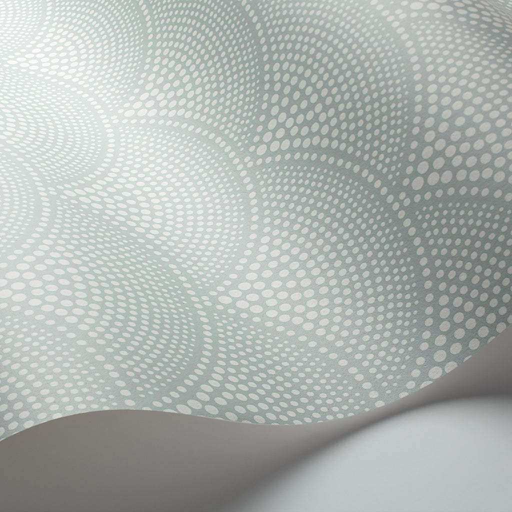 Cole and Son 'Feather Fan' Wallpaper 112/10036 Detail