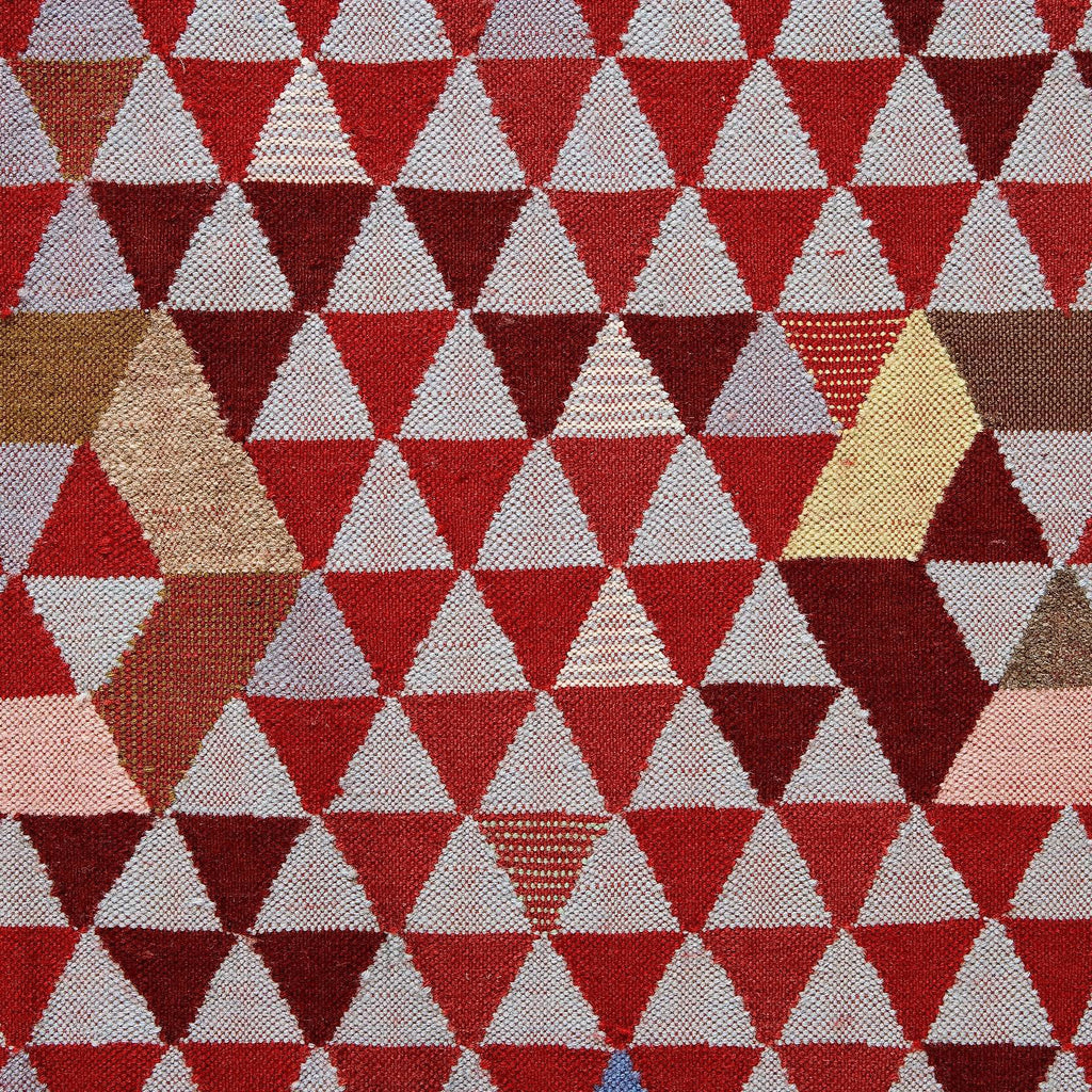 Golran 1898 Trianglehex Sweet Pink Rug by Bertjan Pot Detail