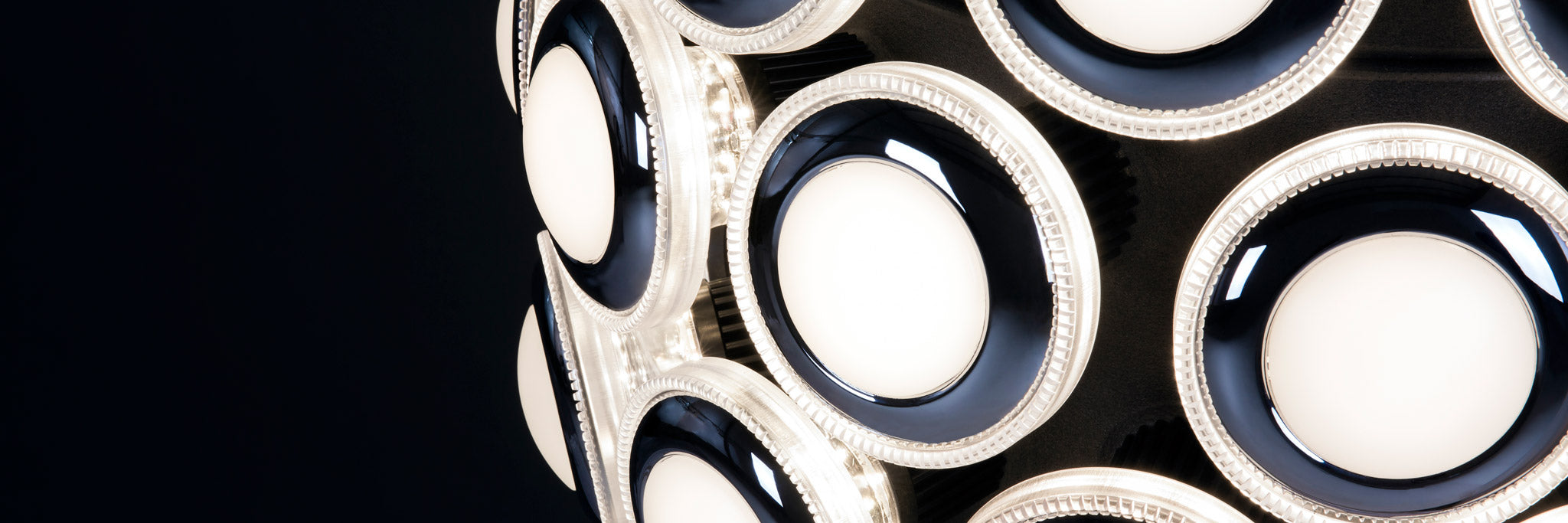 Iconic Eyes by Moooi