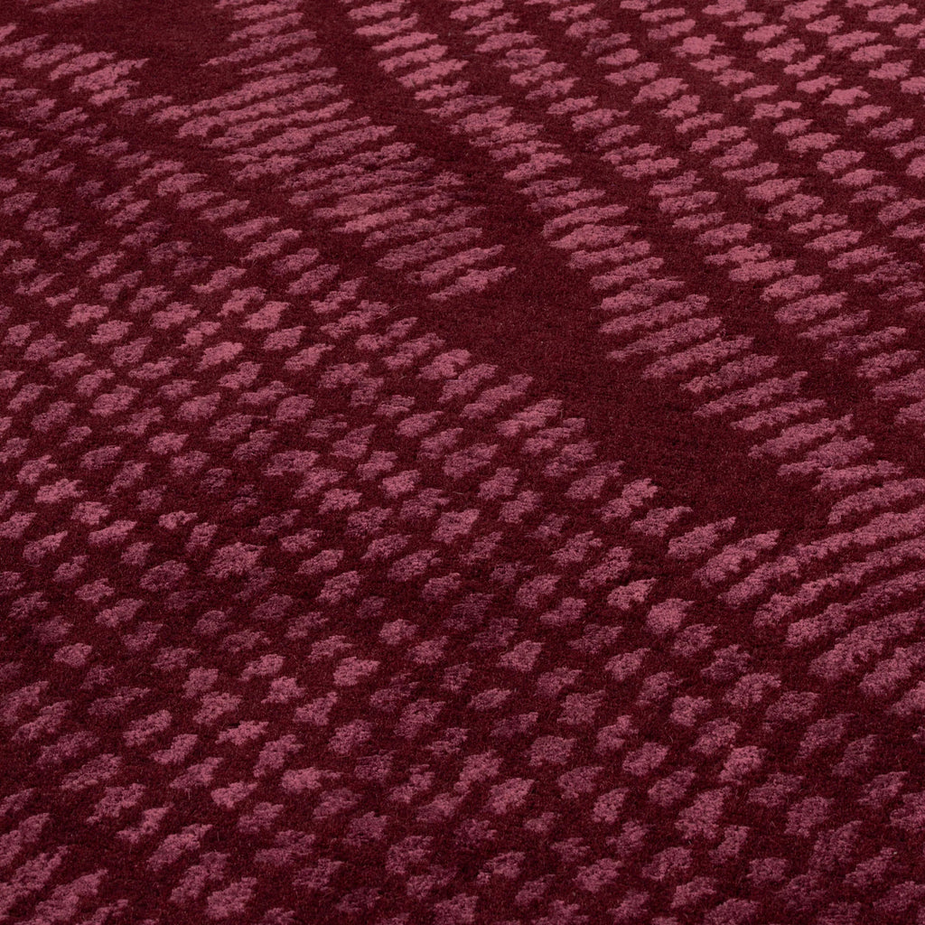 CC-Tapis 'Zig Zag' Rug by Objects of Common Interest Burgandy Detail