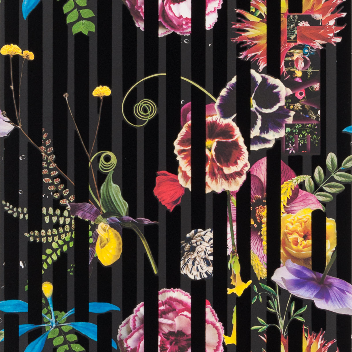 Christian Lacroix 'Babylonia Nights Soft' Wallpaper Love Detail