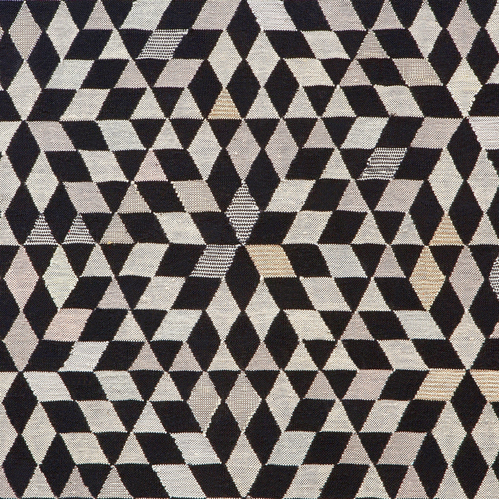 Golran 1898 Diamond Black Cream Rug by Bertjan Pot Detail