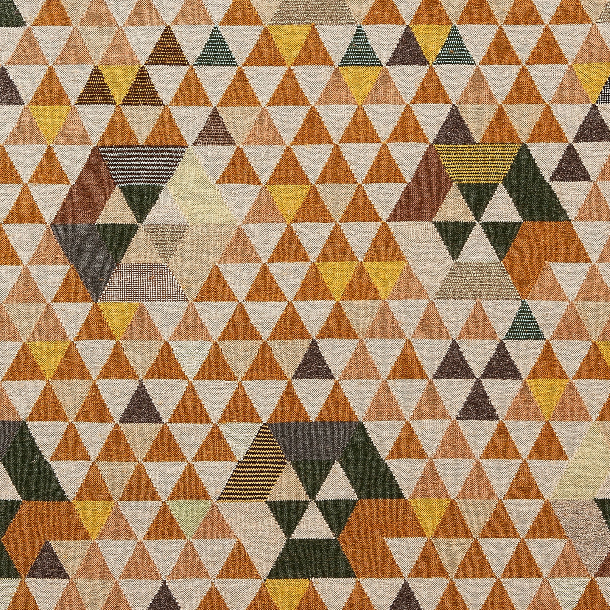 Golran 1898 Trianglehex Gold Rug by Bertjan Pot Detail