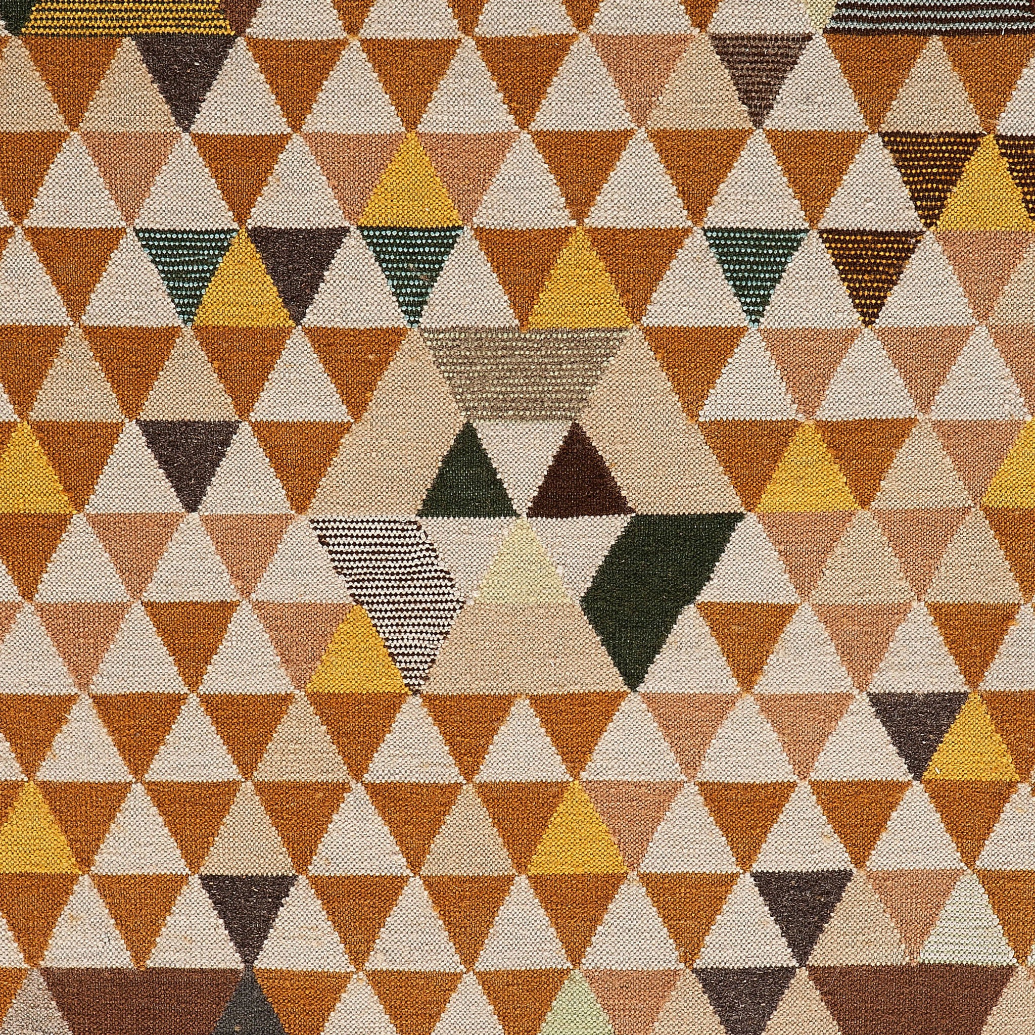 Golran 1898 Trianglehex Gold Rug by Bertjan Pot Detail