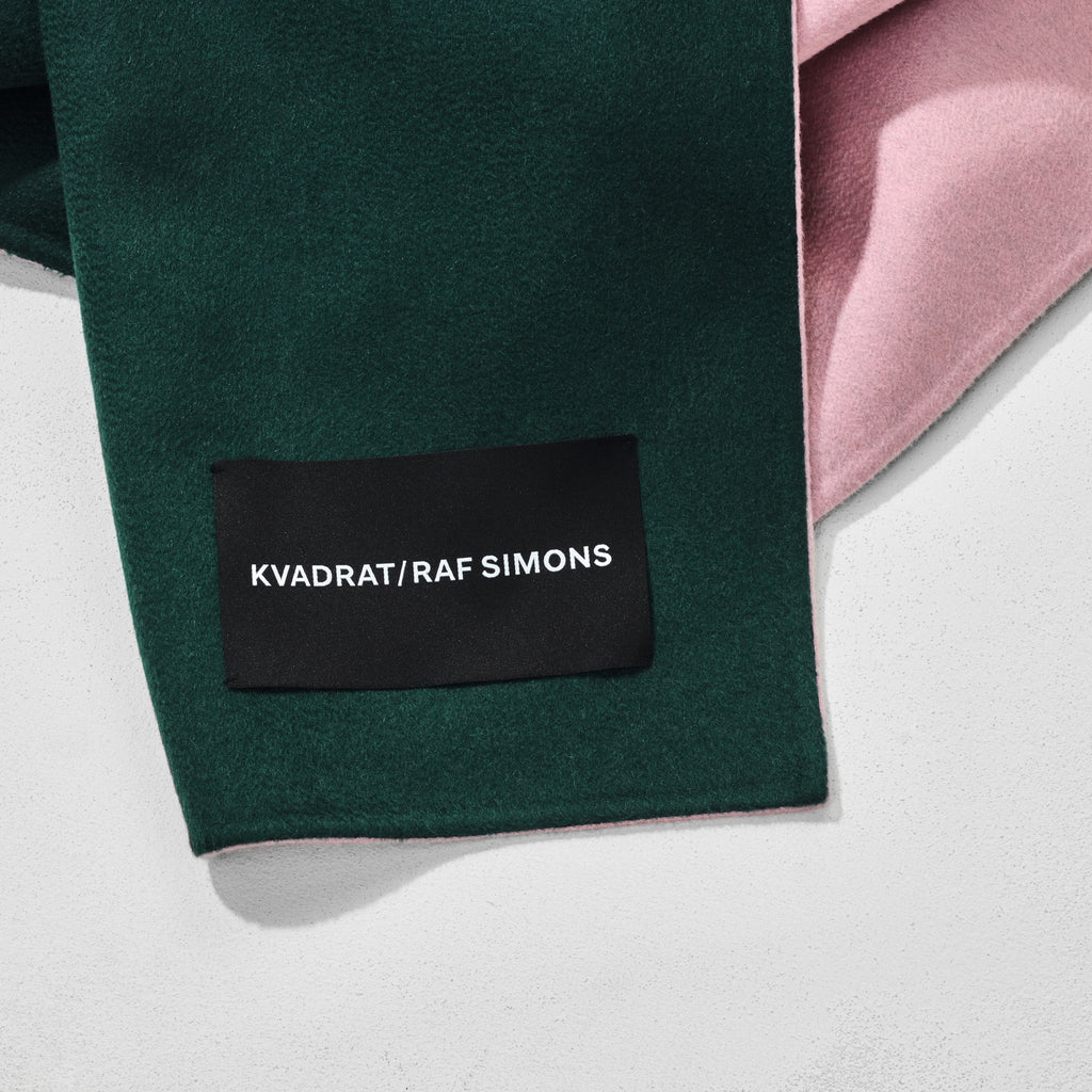Kvadrat / Raf Simons 'Double Face' Cashmere Throw - Pink/Dark Green Detail