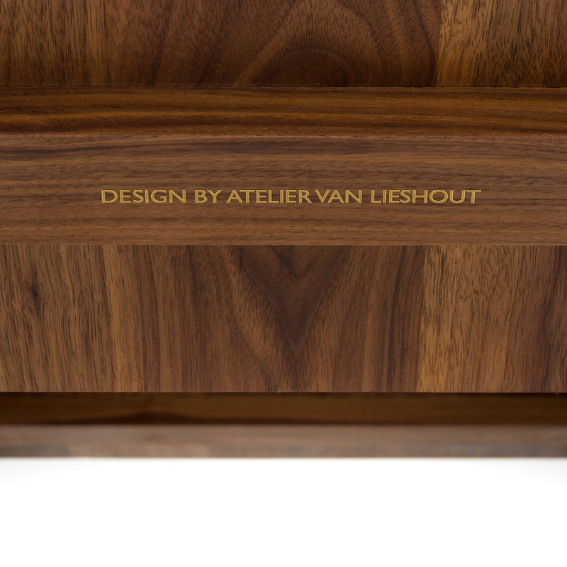 Moooi 'Liberty Lounger' by Atelier Van Lieshout Detail