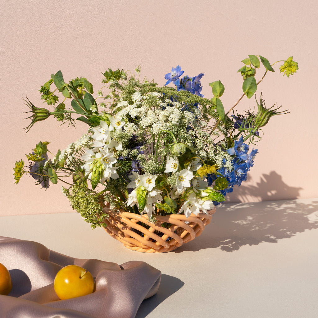 Octaevo 'Sicilia' Ceramic Basket - Small Tangerine Flowers