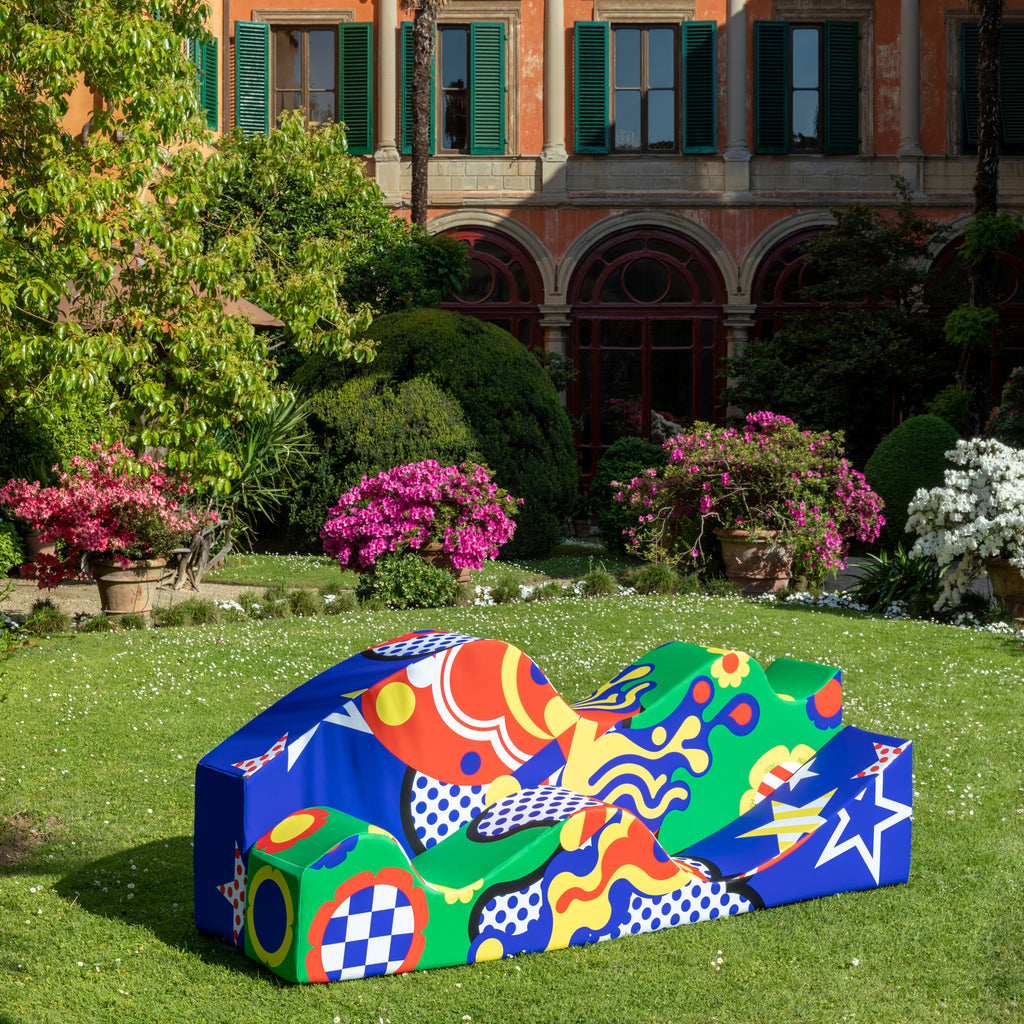 Poltronova 'Superonda' Farfalla Sofa by Archizoom Associati Outdoor Scene Garden