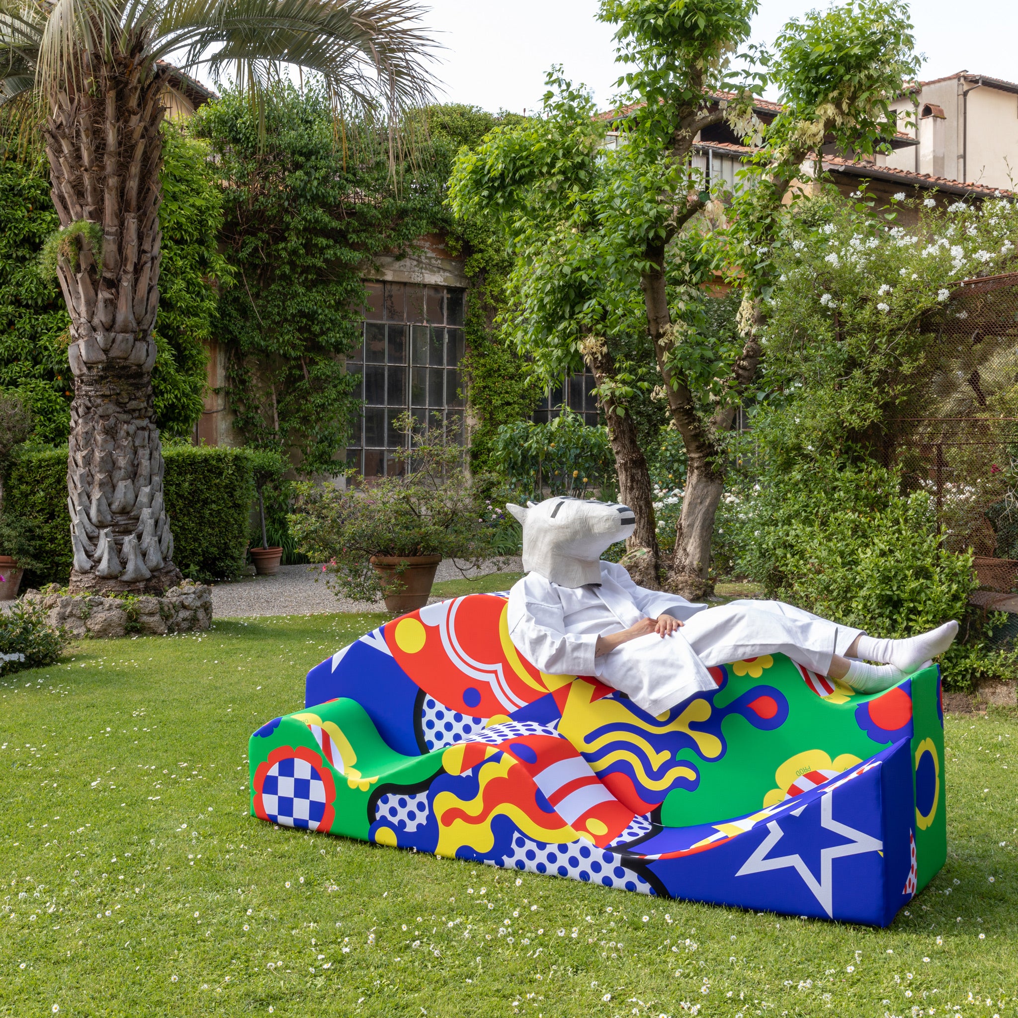 Poltronova 'Superonda' Farfalla Sofa by Archizoom Associati Outdoor Scene