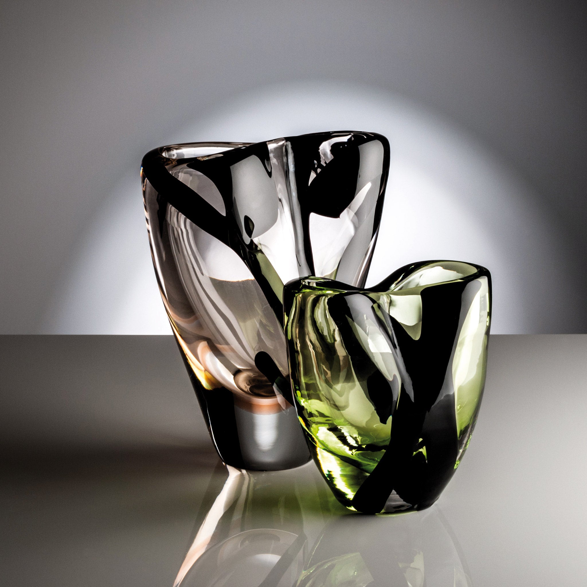 Venini 'Black 'Belt Otto Vase' by Peter Marino - Medium Mood